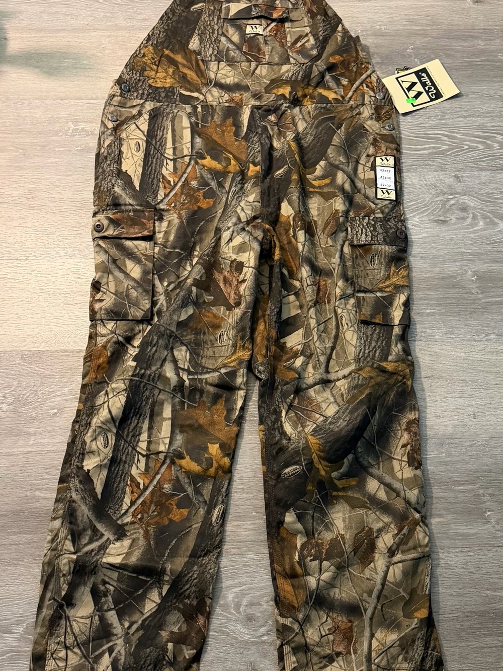 Walls Realtree Hardwoods Camo Bib Overalls Mens Hunting Workwear 42x32 - Picture 2 of 10
